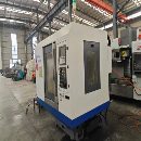 出售纽威2014年产VM702S立式加工中心，三线轨，主轴10.